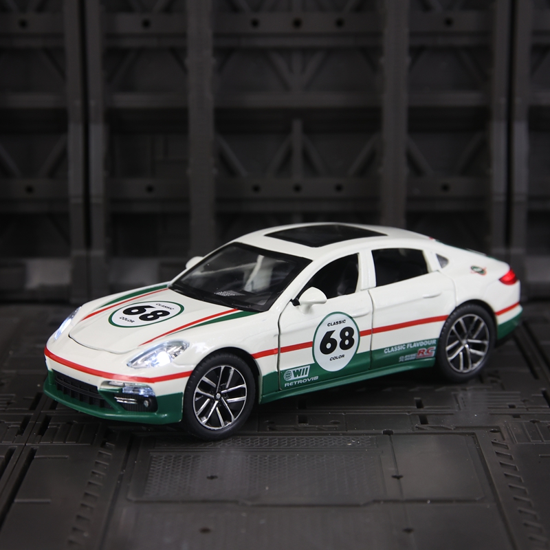 1:32 Simulation Porsche Paname - Decor Lighting Returns recension och pris