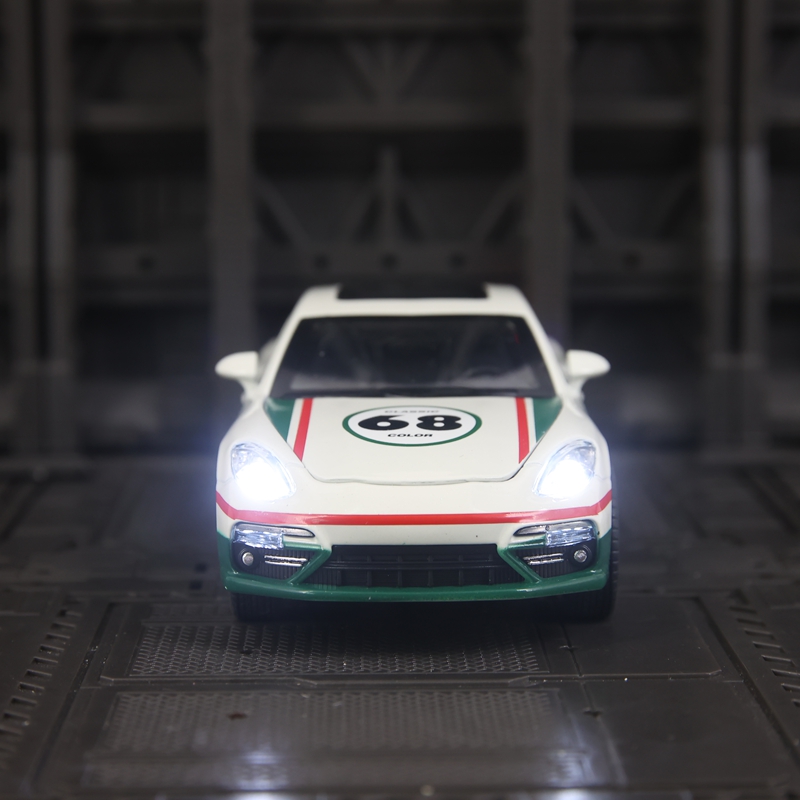 1:32 Simulation Porsche Paname - Decor Lighting Returns recension och pris