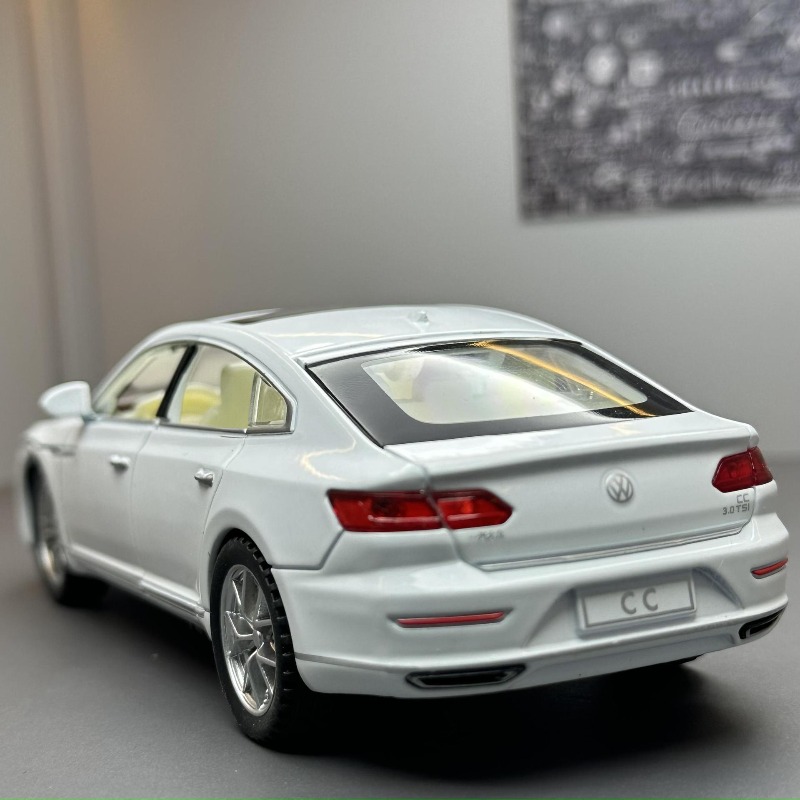 1:32 Scale Alloy Car Model 132 - Decor Lighting Returns recension och pris